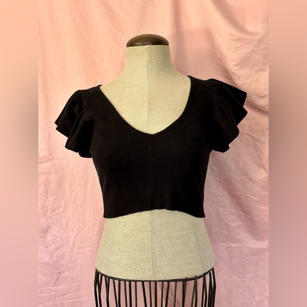 Cropped Flutter-sleeve Sweater Top, size M